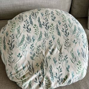 Boppy lounge cover (leaves)